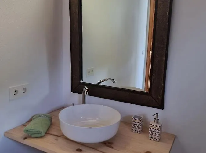 Alunita & Pirita - Peaceful Private With Garden, Terrace & Shared Kitchen Kwatera prywatna