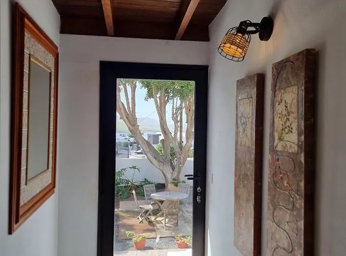 Alunita & Pirita - Peaceful Private With Garden, Terrace & Shared Kitchen Kwatera prywatna *